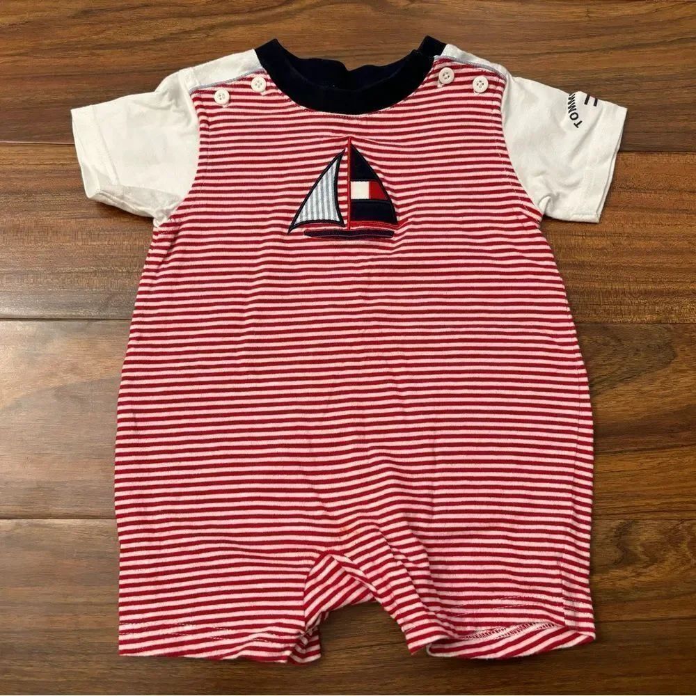 Tommy Hilfiger vintage y2k 2002 red/white stripe embroidered sailboat romper